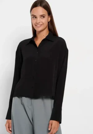 μονόχρωμο πουκάμισο FBL008 111 05 Black (3)