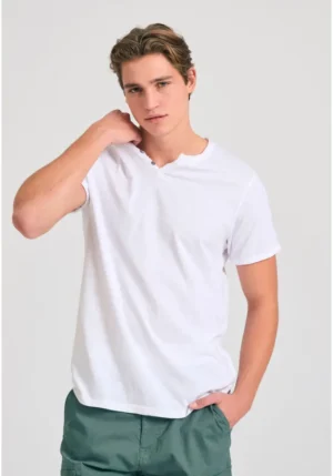FBM011 004 04 WHITE 1