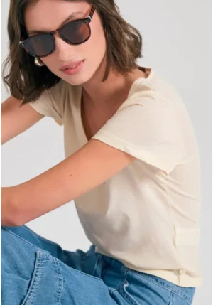 Γυναικείο βαμβακερό t shirt με άνοιγμα V FBL011 106 04 Chalk (3)