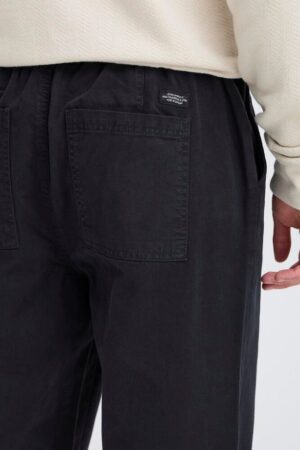 Comfort fit garment dyed chino παντελόνι 20718526194007 Black (4)