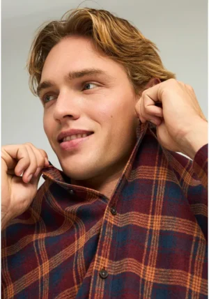 Ανδρικό καρό πουκάμισο με button down γιακά FBM012 016 05 Earth Red (4)