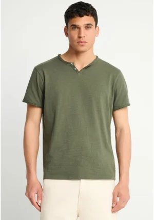 T shirt με λαιμό henley και raw cuts FBM013 004 04 Deep Forest (4)