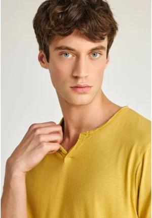 T shirt με λαιμό henley και raw cuts FBM013 004 04 Yellow (4)